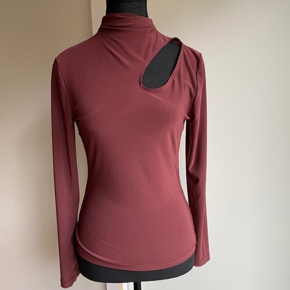 Mock Neck Long Sleeve.Brown Top with Cut out at chest/shoulder - Picture 1 of 10